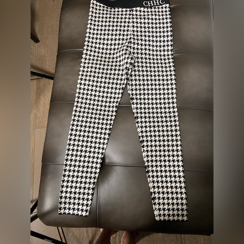 Carolina Herrera, black and white, plaid  knit leggings.